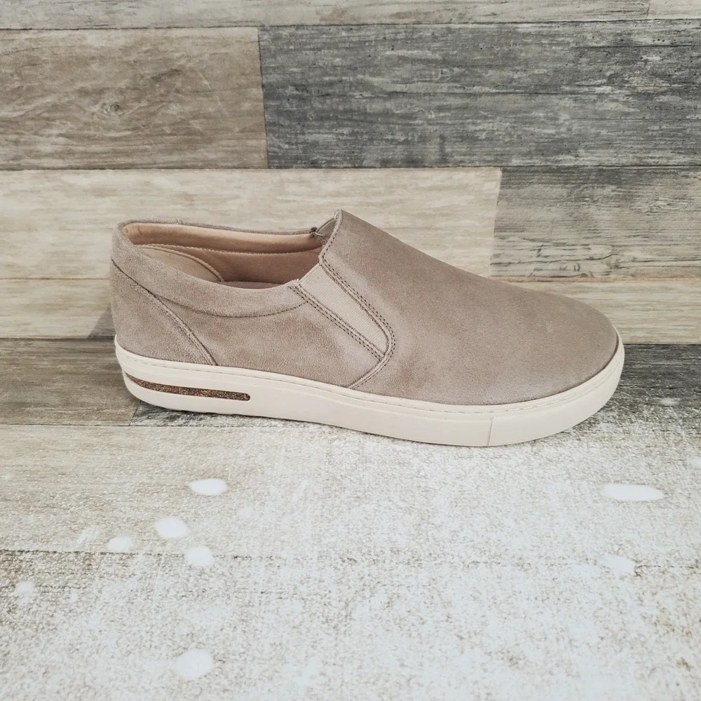 Birkenstock Oswego Shoes Womens Sz 9 Narrow Taupe Suede Comfort Slip On Sneakers